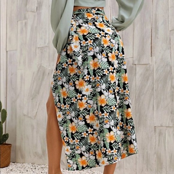 🌟Last one 🌟Floral Boho Maxi - Picture 4 of 4